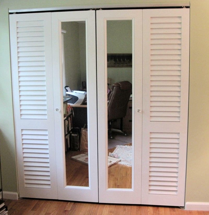 Combination Louvered and Mirrored Bifold Doors